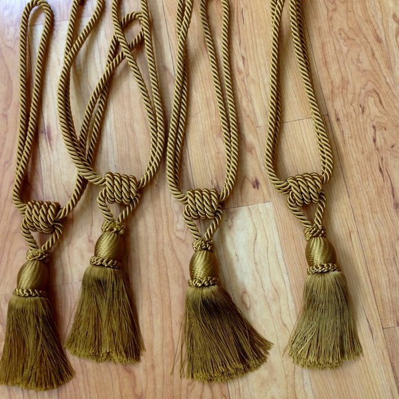 Beautiful Designer Drapery Tie Backs with Handcrafted Tassels - Picture 1 of 3